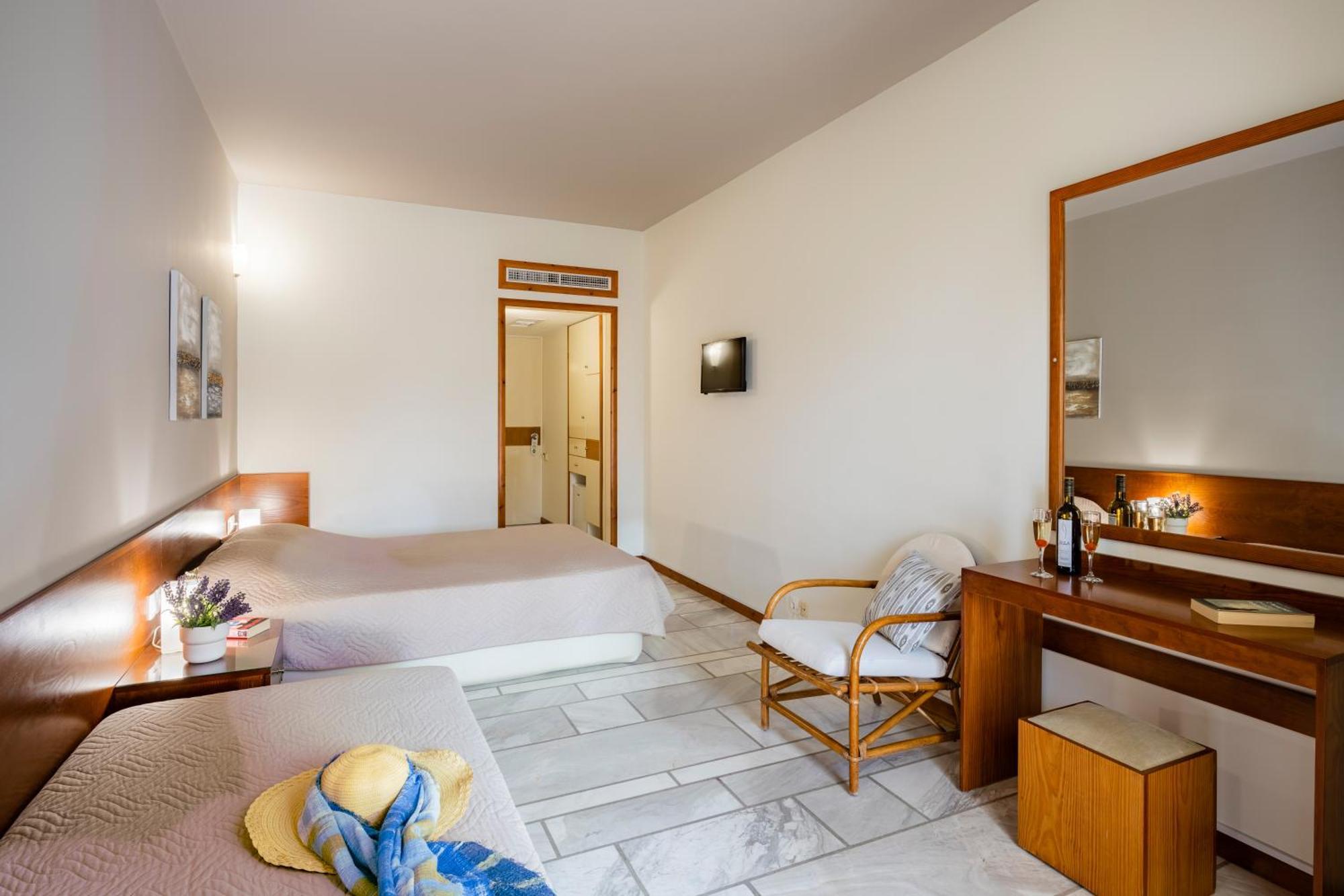 Hotel Pavlina Beach ニフォレイカ エクステリア 写真