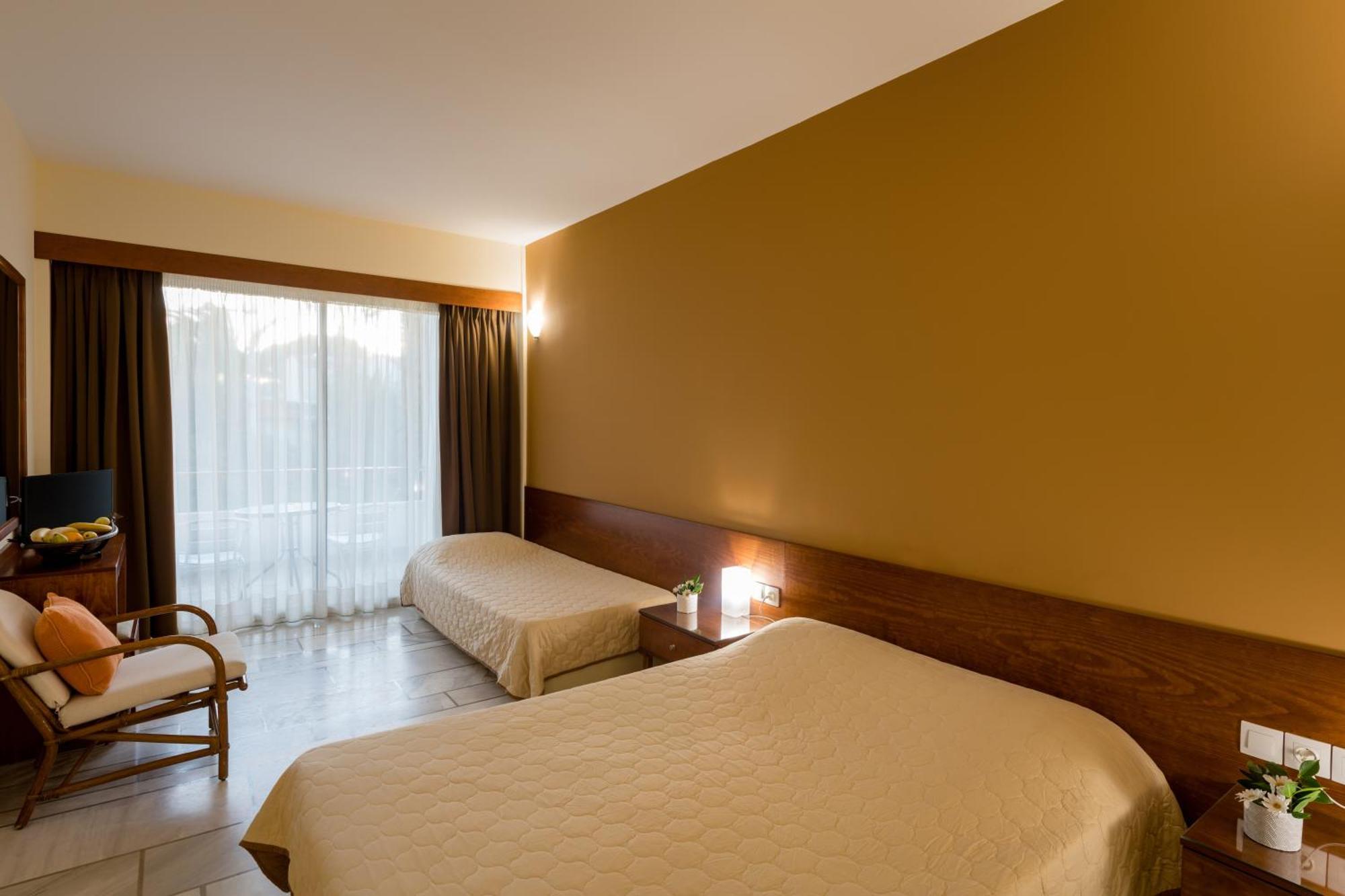 Hotel Pavlina Beach ニフォレイカ エクステリア 写真