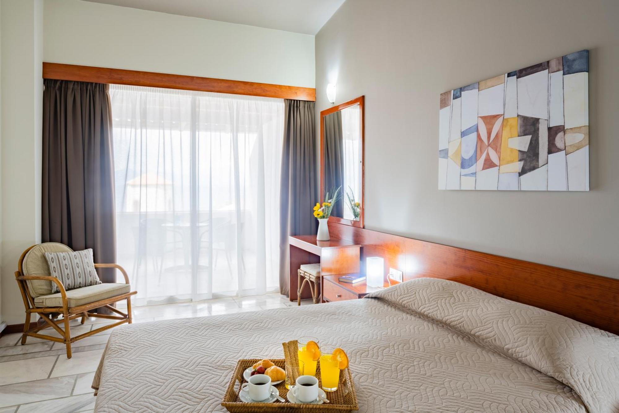 Hotel Pavlina Beach ニフォレイカ エクステリア 写真