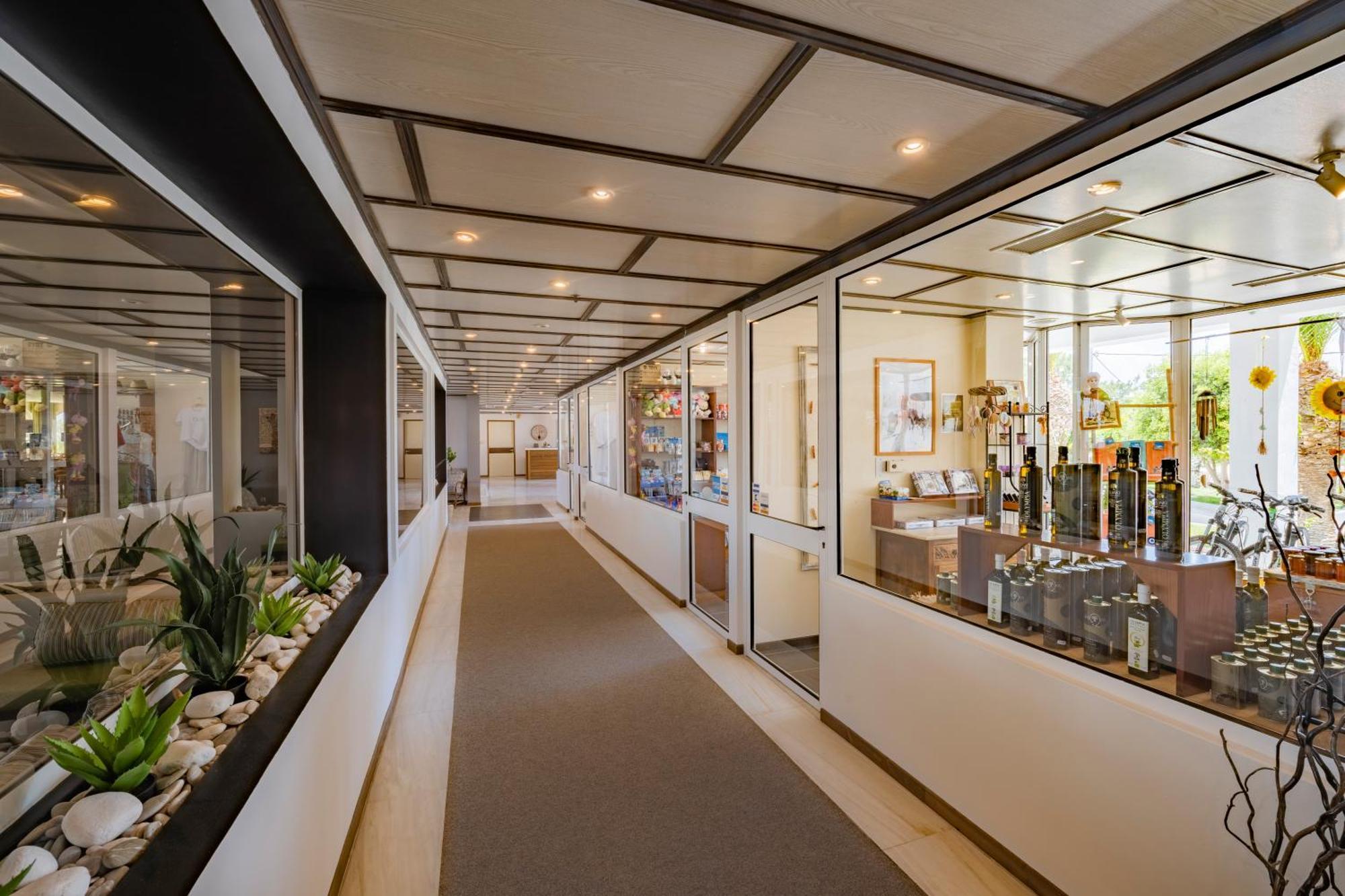Hotel Pavlina Beach ニフォレイカ エクステリア 写真
