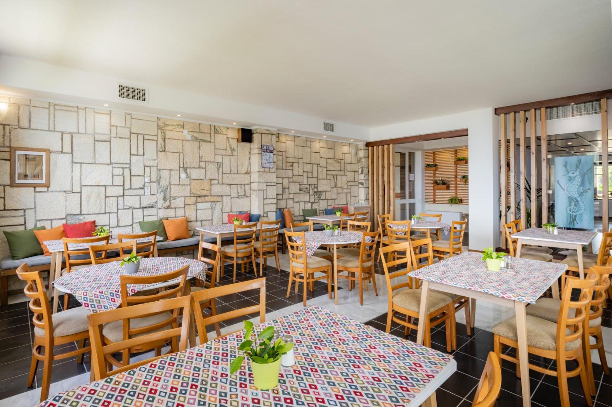 Hotel Pavlina Beach ニフォレイカ エクステリア 写真