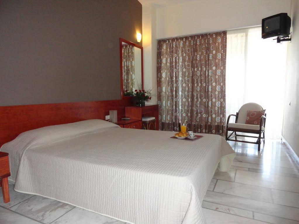 Hotel Pavlina Beach ニフォレイカ エクステリア 写真